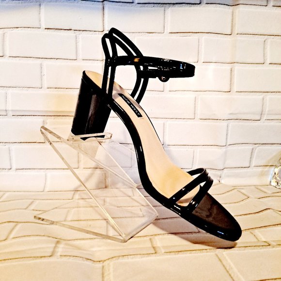 Black Daisy Strappy High Heel Sandals size 9.5 - Picture 3 of 9